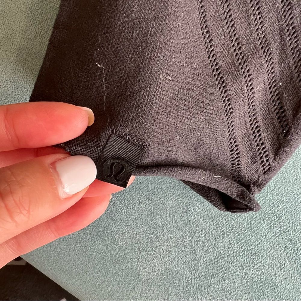 Lululemon Cropped Tights - Picture 7 of 11